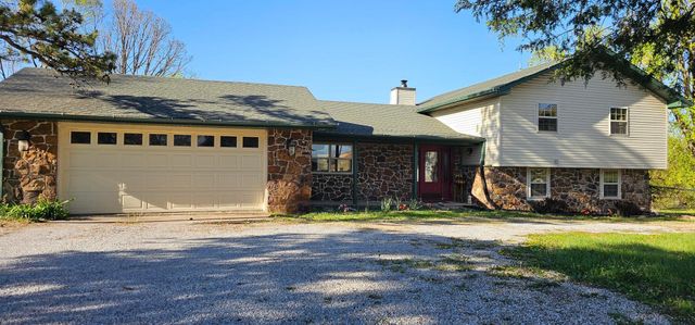 12655 Farm Road 2205 Circle, Cassville, MO 65625