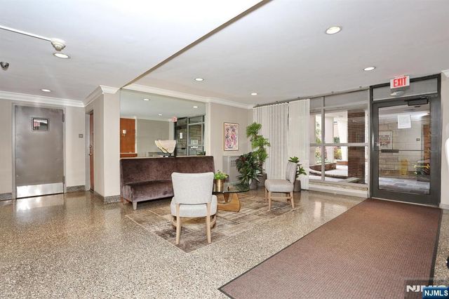 208 Anderson Street S4F, Hackensack, NJ 07601