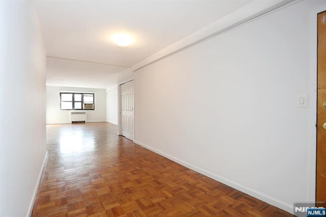 208 Anderson Street S4F, Hackensack, NJ 07601