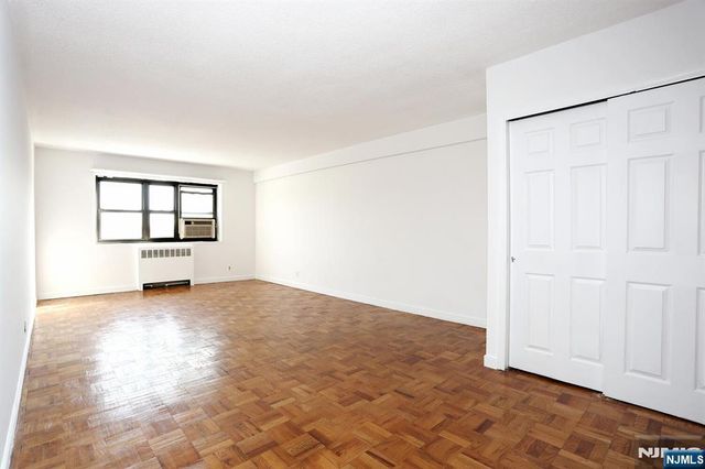 208 Anderson Street S4F, Hackensack, NJ 07601