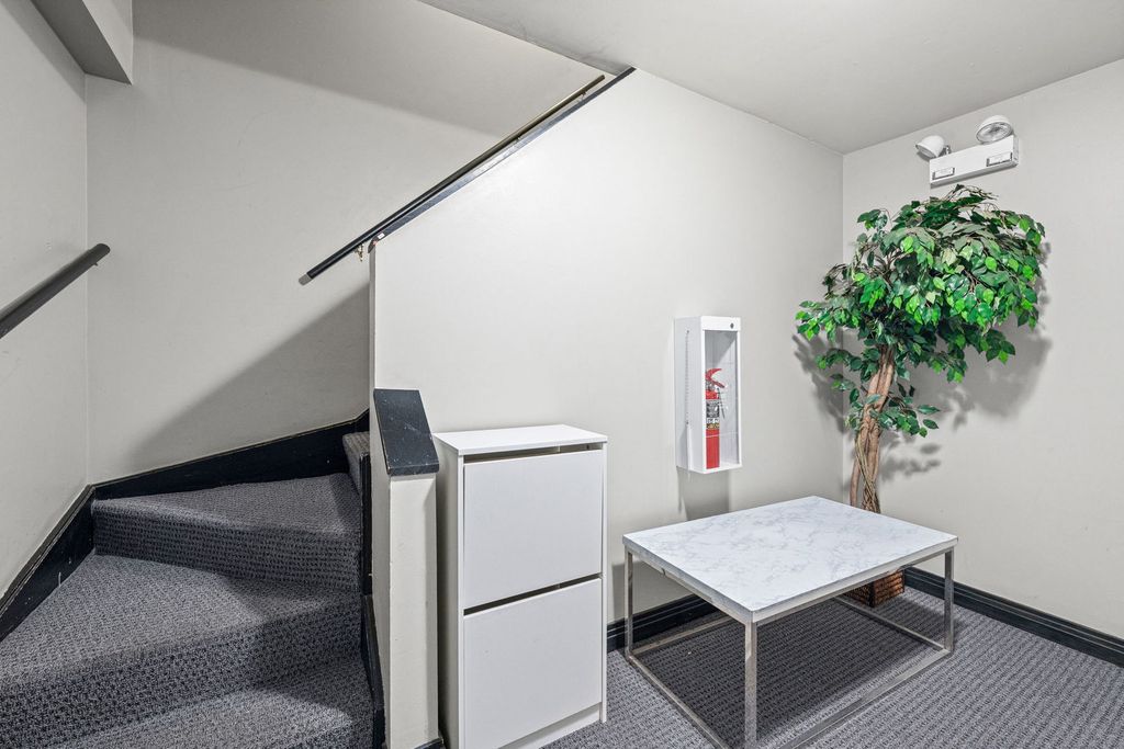 809 W Bradley Place G, Chicago, IL 60613 — photo 3
