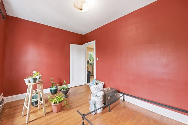 5700 S Maplewood Avenue, Chicago, IL 60629