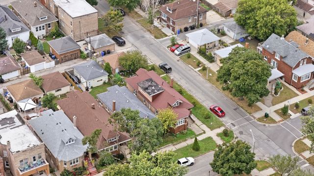5700 S Maplewood Avenue, Chicago, IL 60629