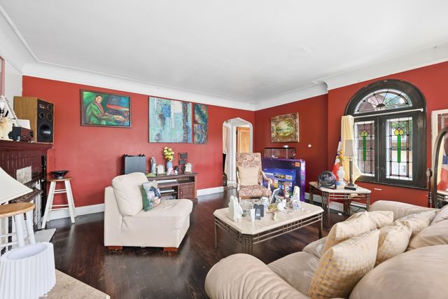 5700 S Maplewood Avenue, Chicago, IL 60629