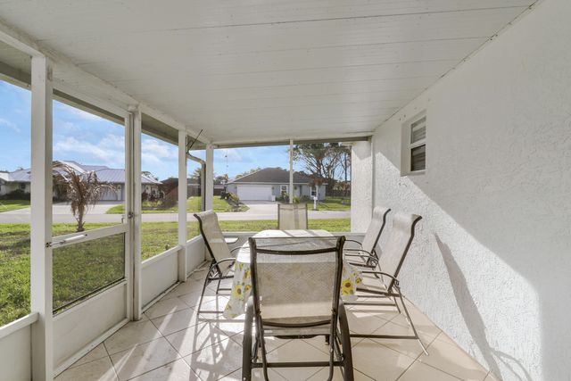 702 SE Lighthouse Avenue SE, Port St. Lucie, Port St Lucie, FL 34983