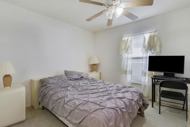 702 SE Lighthouse Avenue SE, Port St. Lucie, Port St Lucie, FL 34983