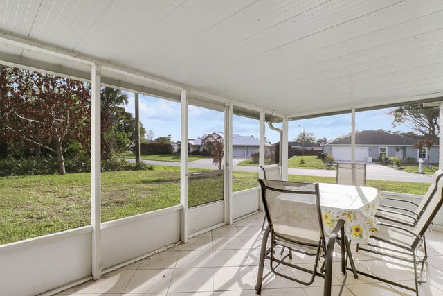 702 SE Lighthouse Avenue SE, Port St. Lucie, Port St Lucie, FL 34983