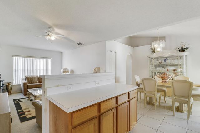 702 SE Lighthouse Avenue SE, Port St. Lucie, Port St Lucie, FL 34983