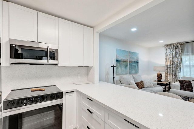 207 Salisbury I, West Palm Beach, FL 33417