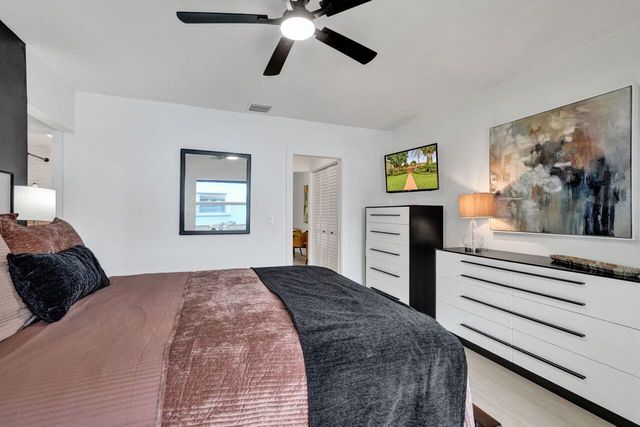 207 Salisbury I, West Palm Beach, FL 33417