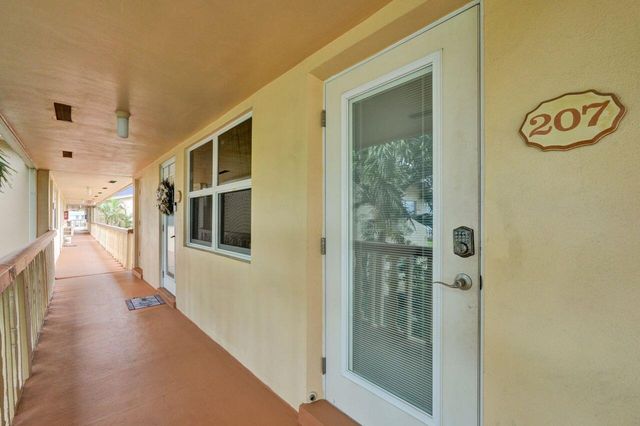 207 Salisbury I, West Palm Beach, FL 33417