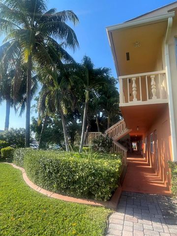 207 Salisbury I, West Palm Beach, FL 33417