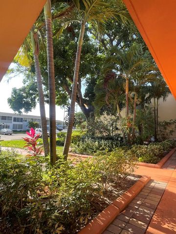 207 Salisbury I, West Palm Beach, FL 33417