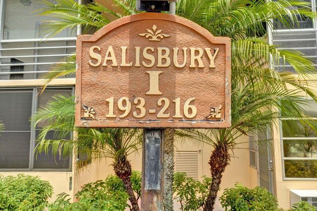 207 Salisbury I, West Palm Beach, FL 33417