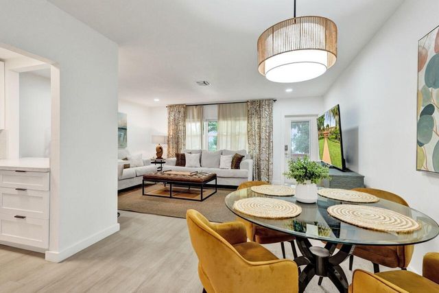 207 Salisbury I, West Palm Beach, FL 33417