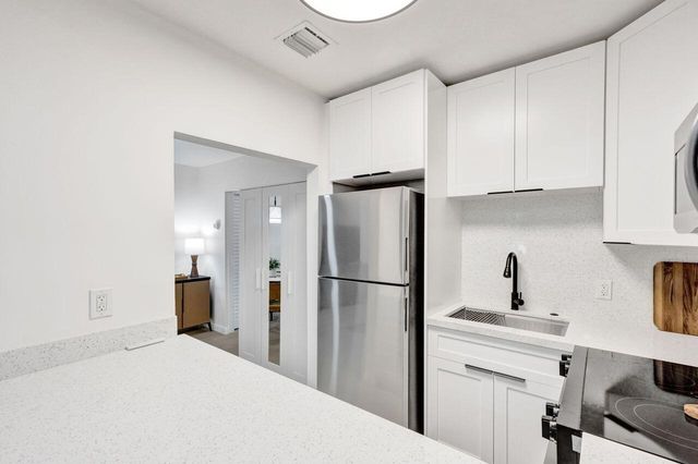 207 Salisbury I, West Palm Beach, FL 33417