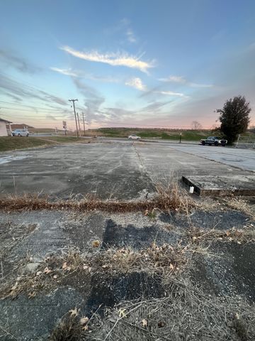 2640 Pulaski Hwy, Columbia, TN 38401