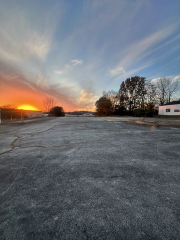 2640 Pulaski Hwy, Columbia, TN 38401