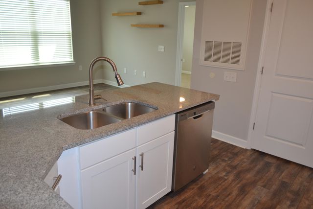 7406 Bowen Corner Avenue, Hanahan, SC 29410