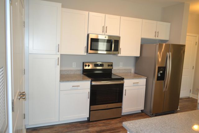7406 Bowen Corner Avenue, Hanahan, SC 29410