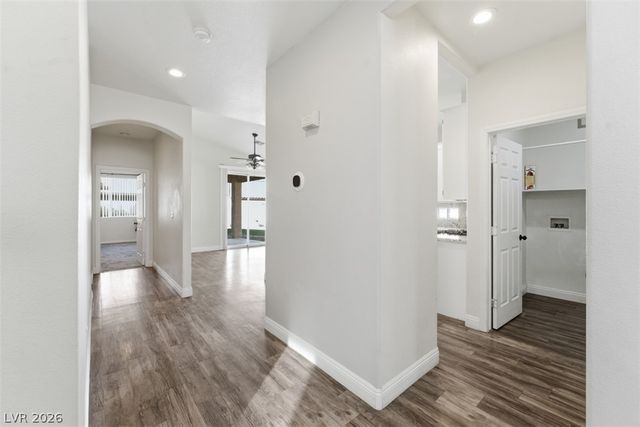 742 Canfield Point Avenue, Las Vegas, NV 89183