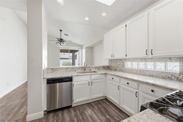 742 Canfield Point Avenue, Las Vegas, NV 89183