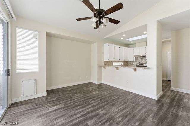 742 Canfield Point Avenue, Las Vegas, NV 89183
