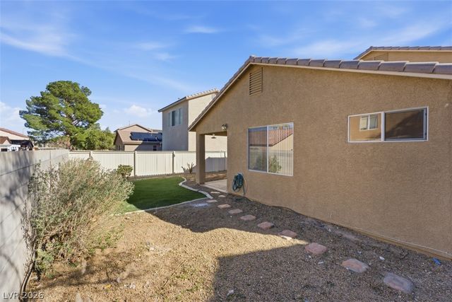 742 Canfield Point Avenue, Las Vegas, NV 89183
