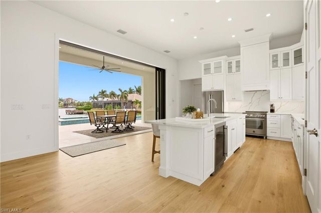 211 Landmark ST, Marco Island, FL 34145