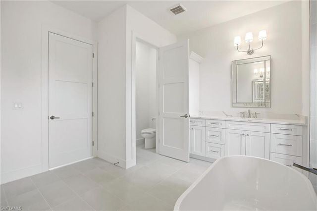 211 Landmark ST, Marco Island, FL 34145