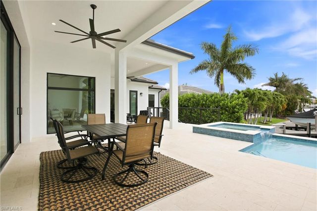 211 Landmark ST, Marco Island, FL 34145
