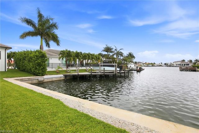 211 Landmark ST, Marco Island, FL 34145