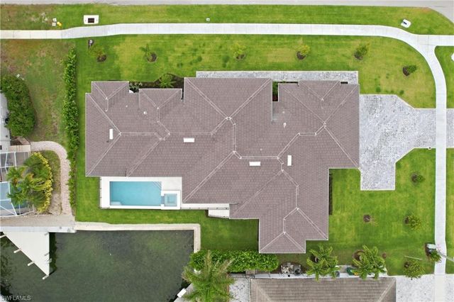 211 Landmark ST, Marco Island, FL 34145