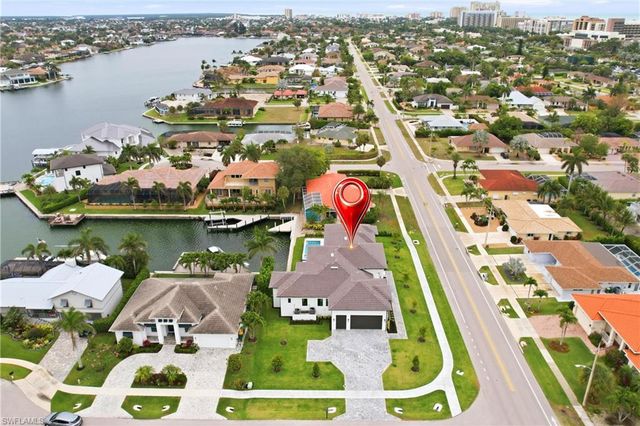211 Landmark ST, Marco Island, FL 34145