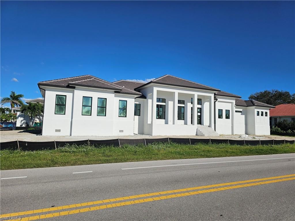 211 Landmark ST, Marco Island, FL 34145