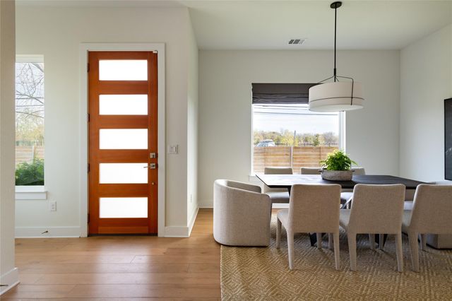 709 W St Elmo RD 1, Austin, TX 78745