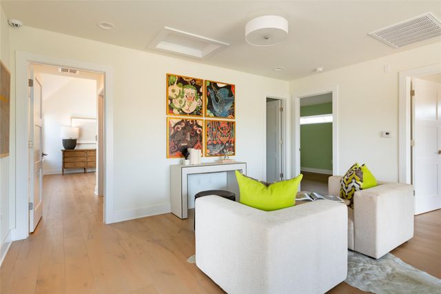 709 W St Elmo RD 1, Austin, TX 78745