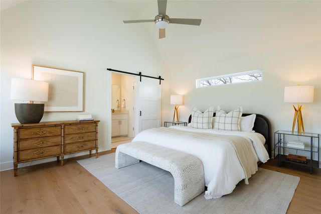 709 W St Elmo RD 1, Austin, TX 78745