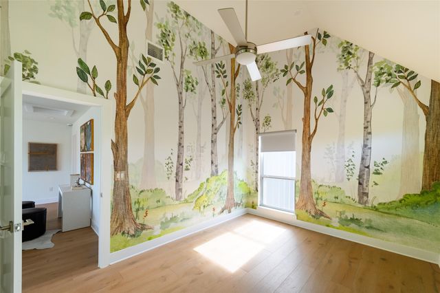 709 W St Elmo RD 1, Austin, TX 78745