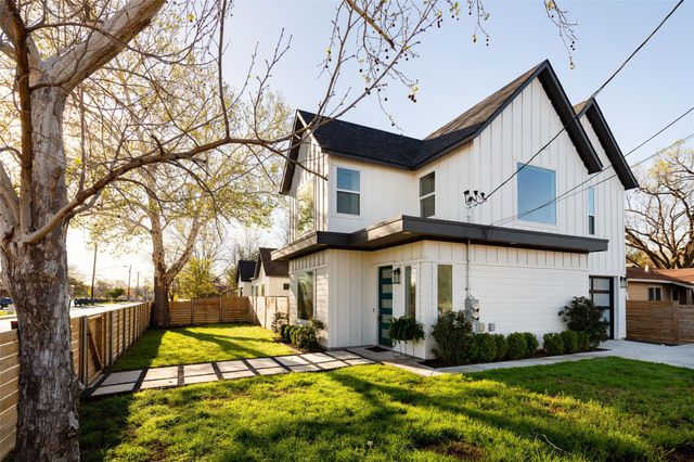 709 W St Elmo RD 1, Austin, TX 78745