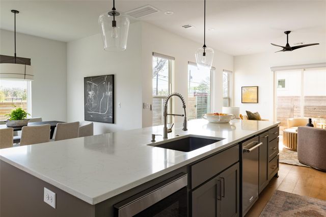 709 W St Elmo RD 1, Austin, TX 78745