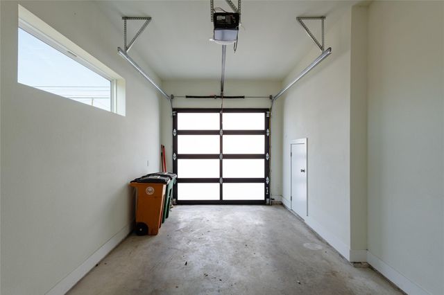 709 W St Elmo RD 1, Austin, TX 78745