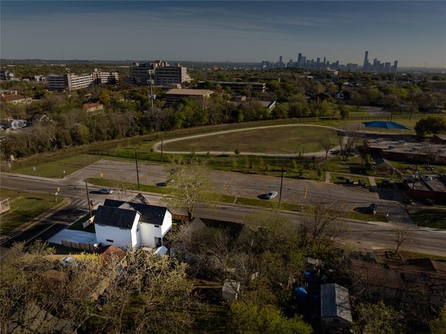 709 W St Elmo RD 1, Austin, TX 78745