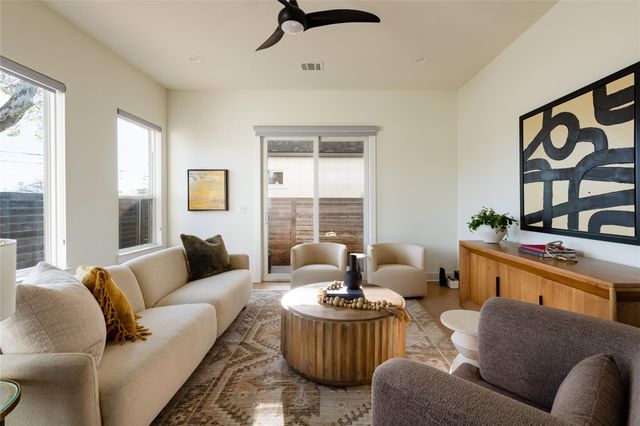 709 W St Elmo RD 1, Austin, TX 78745