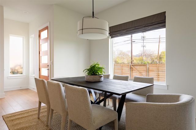 709 W St Elmo RD 1, Austin, TX 78745