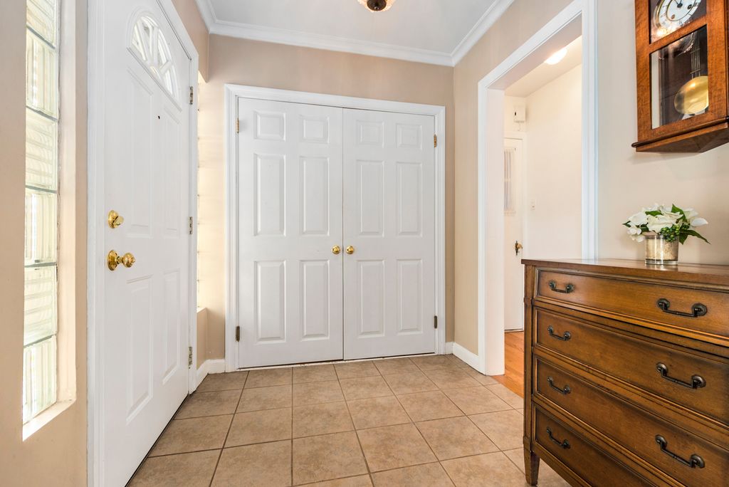9737 S Central Park Avenue, Evergreen Park, IL 60805 — photo 5