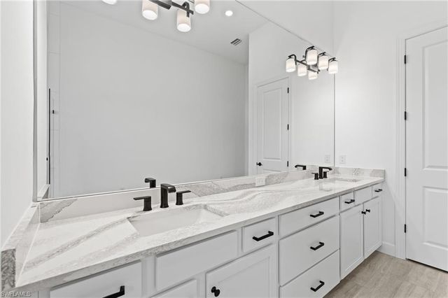 15428 Turin DR, Naples, FL 34114