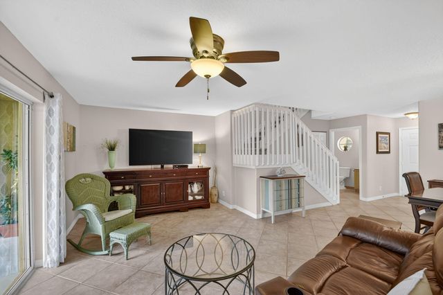 1009 Arezzo Circle, Boynton Beach, FL 33436