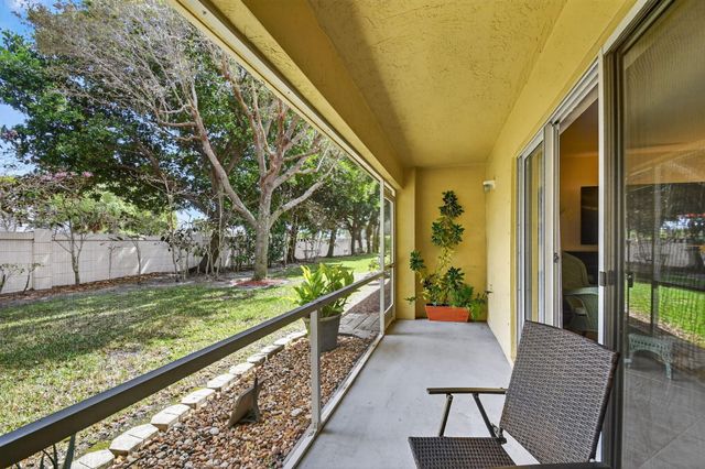 1009 Arezzo Circle, Boynton Beach, FL 33436