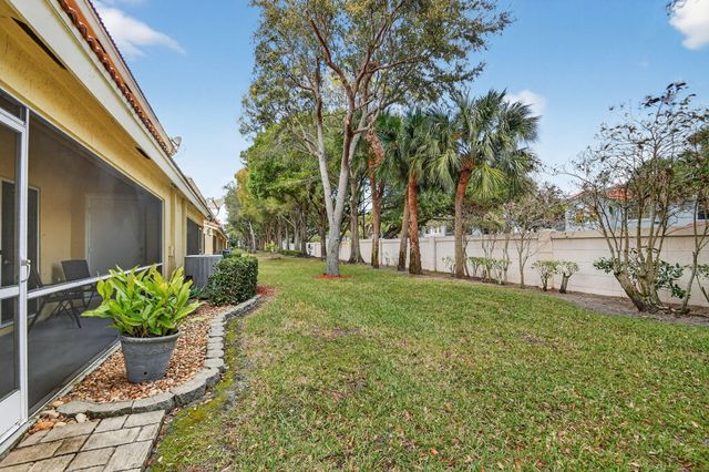 1009 Arezzo Circle, Boynton Beach, FL 33436